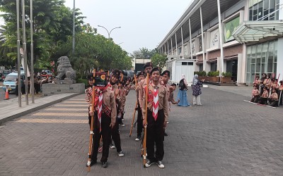 MTsN 2 Kota Cirebon Ikuti Apel Besar Hari Pramuka 2026 di Grage City Mall