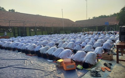 MTsN 2 Kota Cirebon Biasakan Sholat Dhuha Bersama untuk Perkuat Karakter Religius Siswa