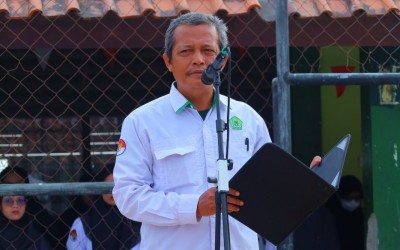 Amanat Pembina Upacara MTsN 2 Kota Cirebon: Belajar Harus Menambah Pengetahuan, Keterampilan, dan Akhlak